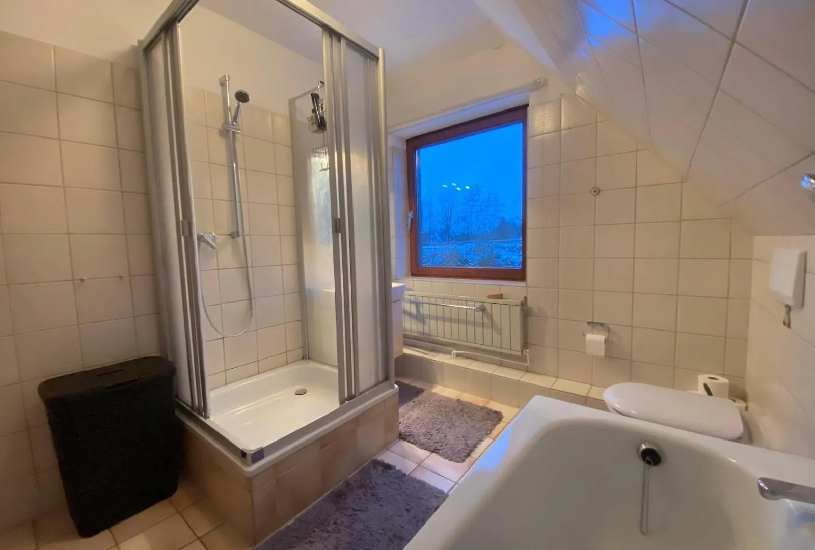 Gartenblick-Oase: Obergeschosswohnung In Hamburg 0*,  Germany